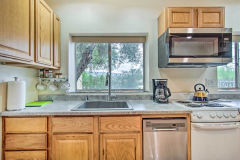 House (1 Bedroom) | Private kitchen | Microwave, oven, stovetop, dishwasher