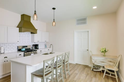 Cottage (2 Bedrooms) | Interior