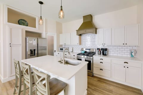 Cottage (2 Bedrooms) | Interior