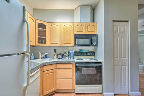 Apartment (1 Bedroom) | Private kitchen | Microwave, oven, stovetop, dishwasher