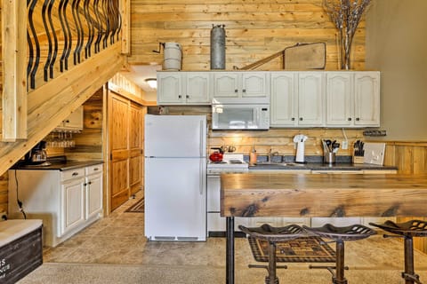 Apartment (0 Bedroom) | Interior