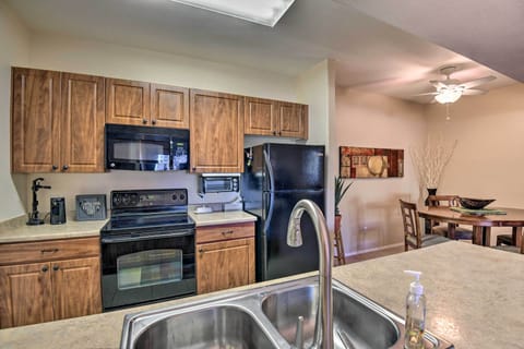 Apartment (3 Bedrooms) | Private kitchen | Microwave, oven, stovetop, dishwasher