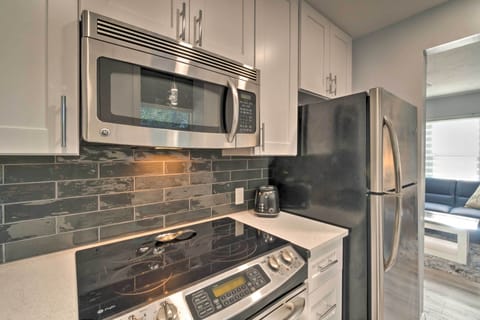 House (2 Bedrooms) | Private kitchen | Microwave, oven, stovetop, dishwasher