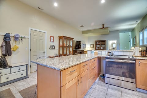 House (1 Bedroom) | Private kitchen | Microwave, oven, stovetop, dishwasher