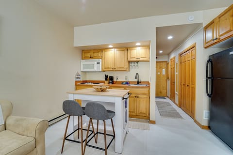 Apartment (0 Bedroom) | Interior