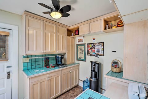 House (2 Bedrooms) | Private kitchen | Paper towels