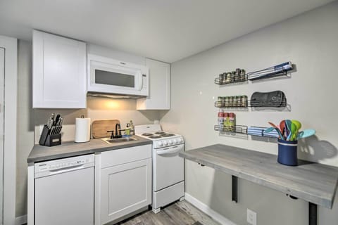 Apartment (1 Bedroom) | Private kitchen | Microwave, oven, stovetop, dishwasher