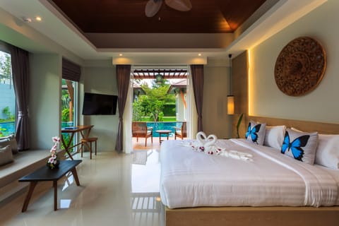 Villa Padding View | In-room safe, desk, iron/ironing board, rollaway beds