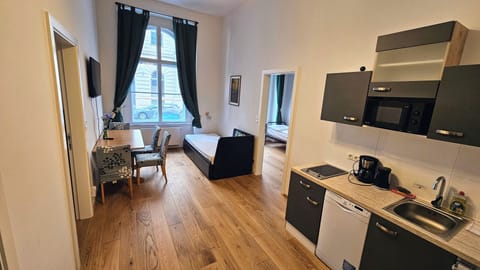 City Apartment | Individually furnished, free WiFi, bed sheets