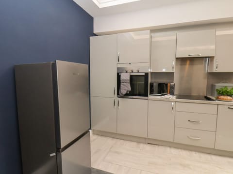 Fridge, dishwasher, electric kettle, toaster