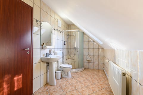 Panoramic Apartment, Terrace | Bathroom | Free toiletries, hair dryer, slippers, towels