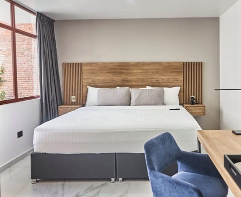 Executive Room | In-room safe, desk, iron/ironing board, free WiFi