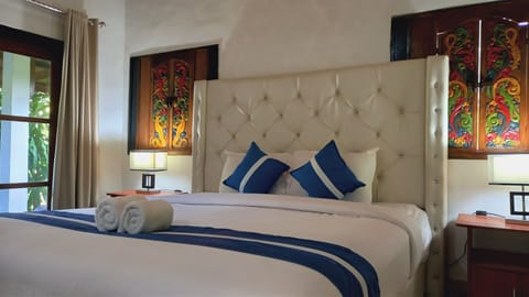 Honeymoon Studio Suite | Premium bedding, pillowtop beds, individually decorated