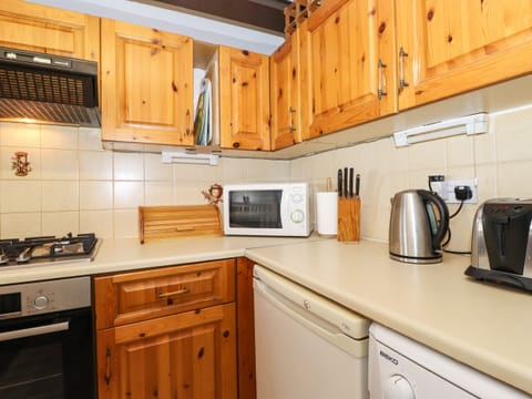 Fridge, dishwasher, electric kettle, toaster