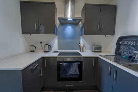 Apartment | Private kitchen | Fridge, microwave, oven, stovetop