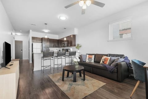 Apartment, 2 Bedrooms | Living area | 43-inch Smart TV with digital channels, TV