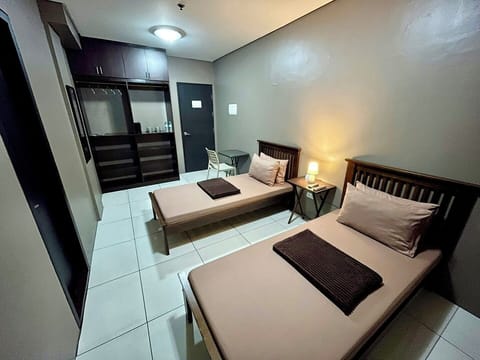 Standard Twin Room | Free WiFi