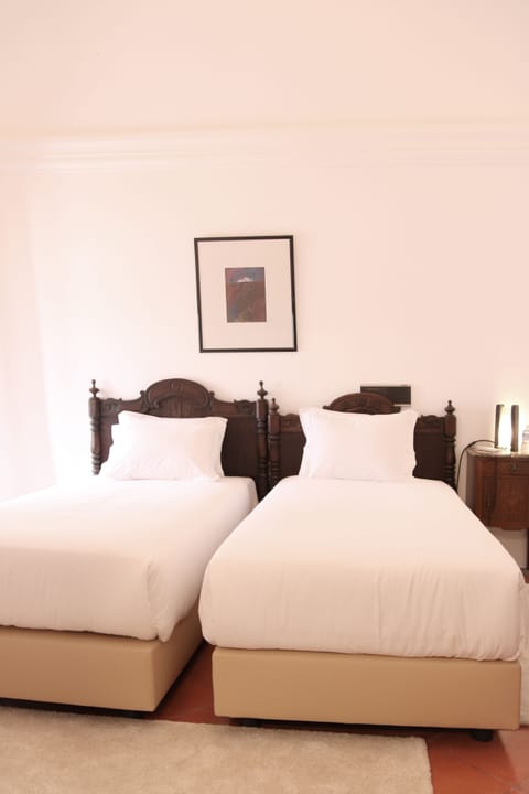 Basic Double or Twin Room | Iron/ironing board, free WiFi