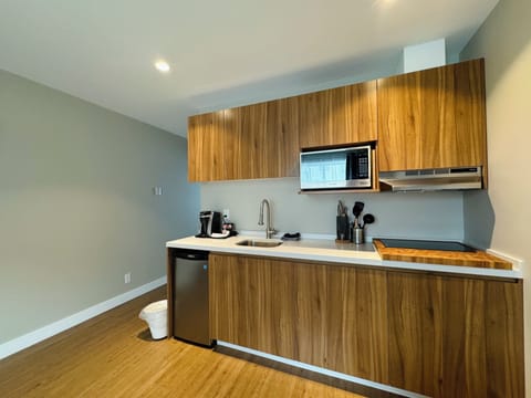 Elite Suite | Private kitchenette