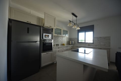 Apartment | Private kitchen | Full-size fridge, microwave, oven, dishwasher