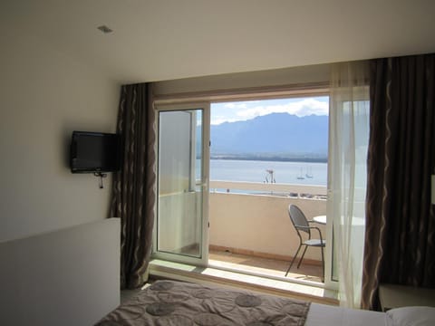 Duplex, Sea View | Minibar, in-room safe, desk, soundproofing