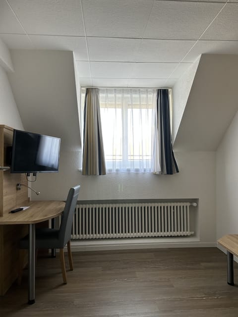 Economy Single Room | Soundproofing, free WiFi