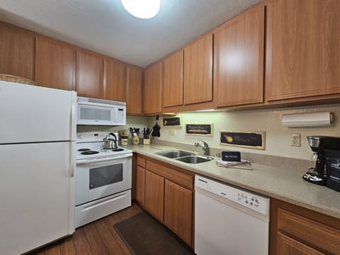 Condo, 1 Bedroom | Private kitchen | Fridge, coffee/tea maker, toaster