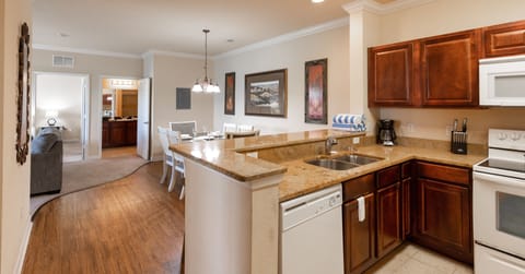 Condo, 2 Bedrooms | Private kitchen | Fridge, oven, coffee/tea maker, toaster