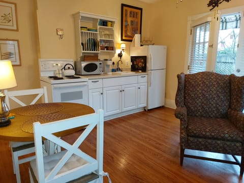 Hayward Cottage | Private kitchen | Microwave, coffee/tea maker, toaster, waffle maker