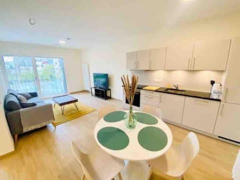 Deluxe Apartment | Living area