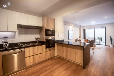 Apartment (101) | Private kitchen | Fridge, microwave, oven, electric kettle