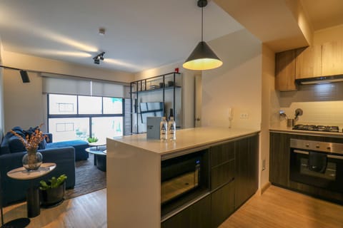 Apartment (1606) | Private kitchen | Fridge, microwave