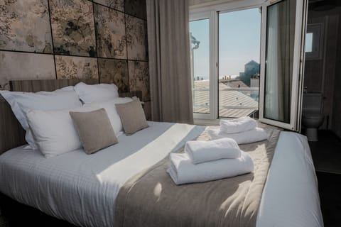 Chambre double classique | Desk, free WiFi