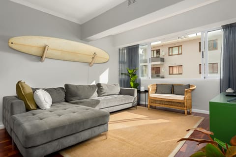 Grand Apartment | Living area | 50-inch flat-screen TV with cable channels, TV, streaming services