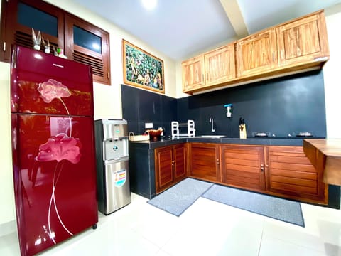 Luxury Villa | Private kitchen | Fridge, stovetop, dishwasher, electric kettle