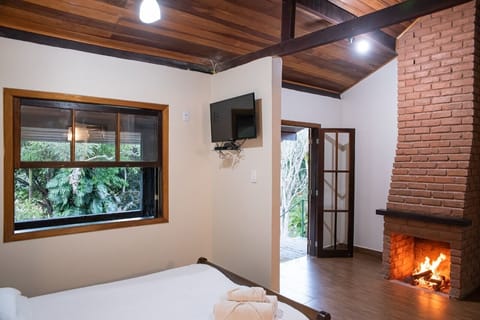 Traditional Chalet | Desk, laptop workspace, travel crib, free WiFi