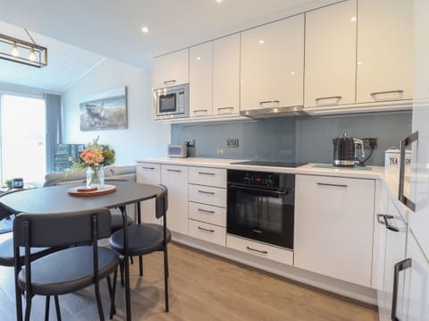 Fridge, dishwasher, electric kettle, toaster