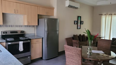 Villa, 1 Bedroom | Private kitchen | Full-size fridge, microwave, oven, coffee/tea maker