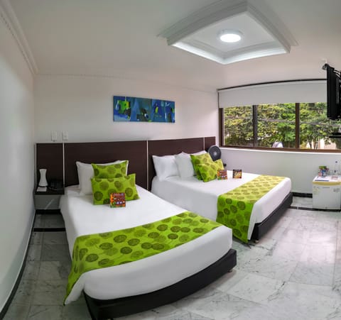 Standard Triple Room | Minibar, free WiFi, bed sheets