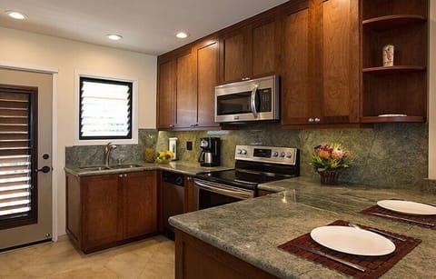 Oceanfront Studio | Private kitchen | Full-size fridge, microwave, oven, stovetop