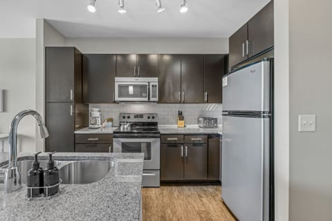 Apartment | Private kitchen | Fridge, microwave, oven, stovetop