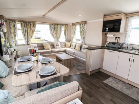 Fridge, dishwasher, electric kettle, toaster