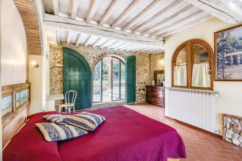 Family House, 3 Bedrooms, 2 Bathrooms, Mountainside (Villa Ademollo with Pool in Chianti) | 3 bedrooms, iron/ironing board, free WiFi, bed sheets