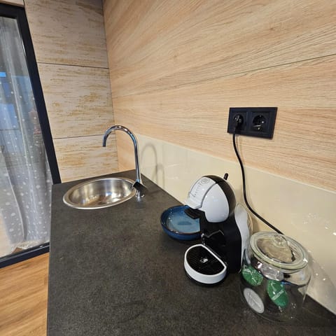 Silver Moon | Private kitchenette | Full-size fridge, microwave, stovetop, dishwasher