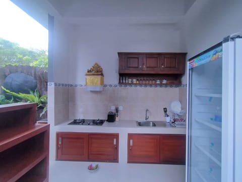 Standard Double or Twin Room | Shared kitchen | Fridge