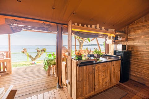 Deluxe Tent, Lake View | Terrace/patio