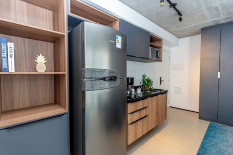 Comfort Studio | Private kitchen | Microwave, stovetop, espresso maker, dining tables