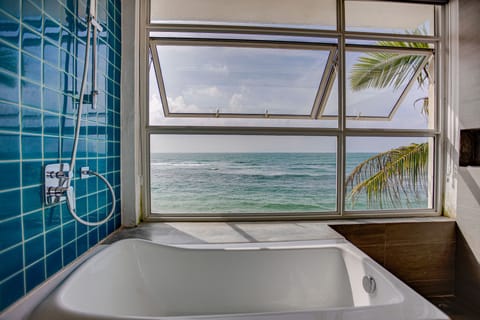 Premium Ocean Suite | Beach/ocean view