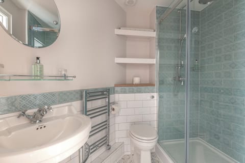 Deluxe Double Room | Bathroom