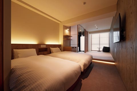 Deluxe Twin Room | In-room safe, soundproofing, iron/ironing board, free WiFi